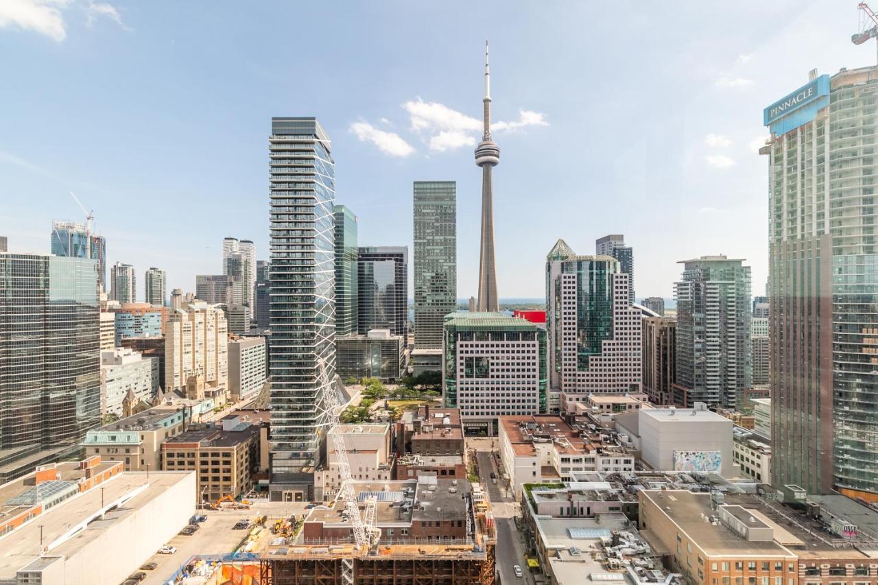 Luxury 2 Bedroom In The Heart Of Entertainment District W/ Cn Tower View Toronto Kültér fotó