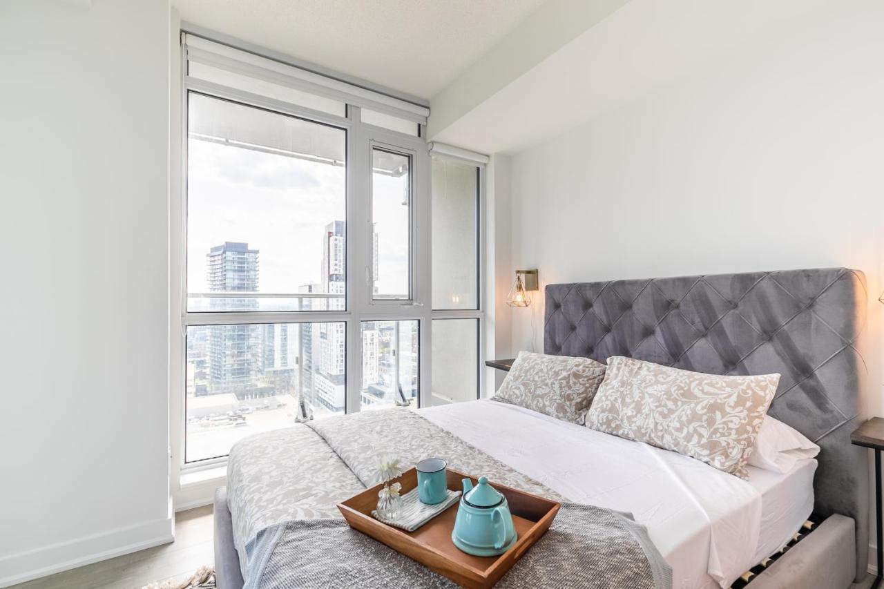Luxury 2 Bedroom In The Heart Of Entertainment District W/ Cn Tower View Toronto Kültér fotó