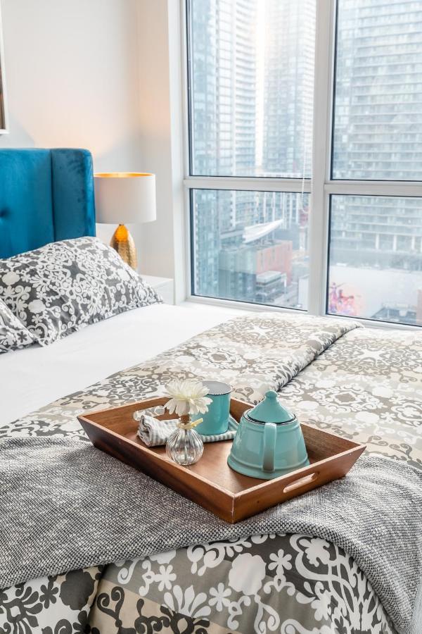 Luxury 2 Bedroom In The Heart Of Entertainment District W/ Cn Tower View Toronto Kültér fotó