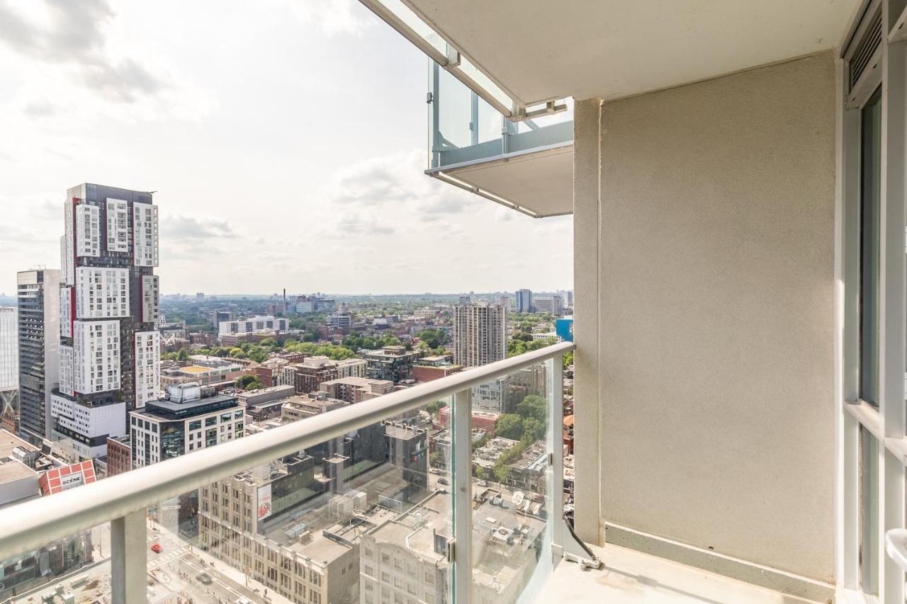Luxury 2 Bedroom In The Heart Of Entertainment District W/ Cn Tower View Toronto Kültér fotó